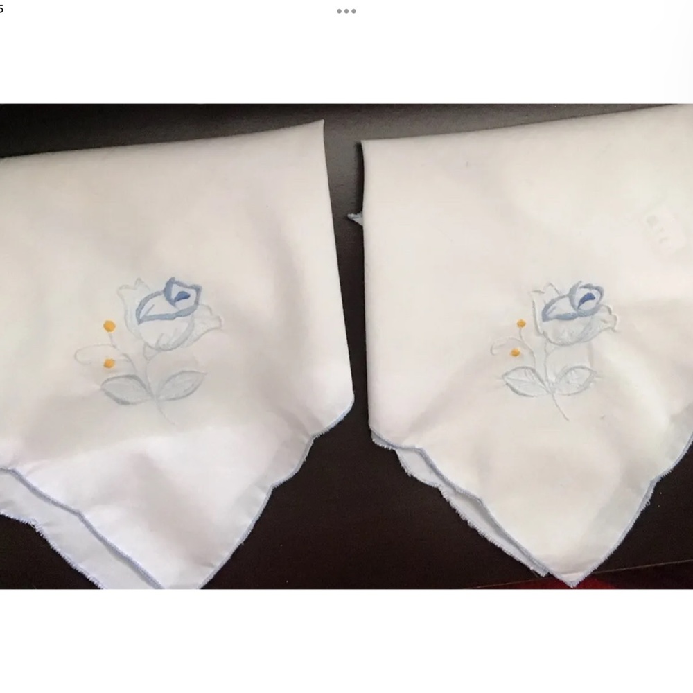 2 Vintage Scalloped Linen Embroidered Handkerchief White w/Blue Floral Applique